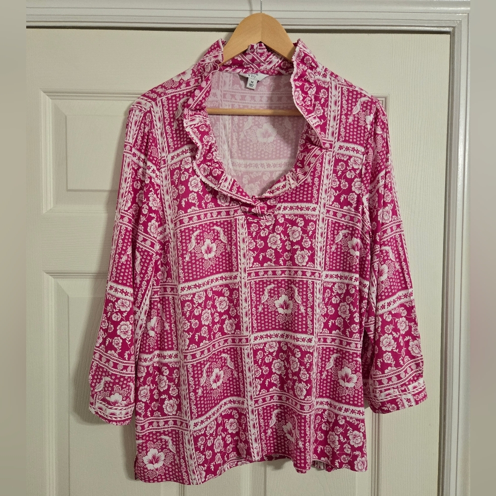 Crown & Ivy Pink Floral , bird Blouse with ruffle V neck size medium
